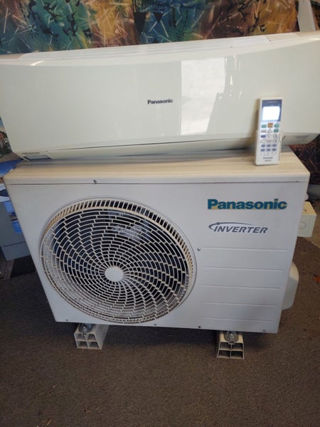Panasonic Air Con Deluxe Heating & Cooling System with Remote Carousel 1
