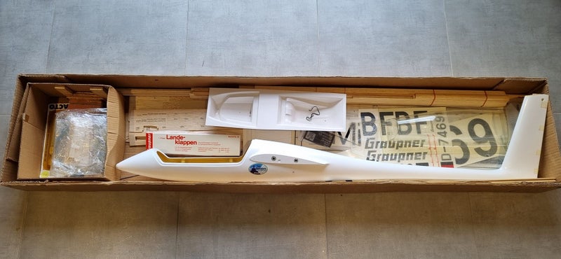 Graupner Mini Nimbus Vintage RC Glider Kit Carousel 2