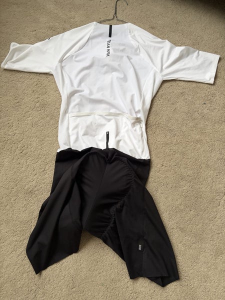 Van Rysel RCR one piece cycling kit (Speedsuit) Carousel 2