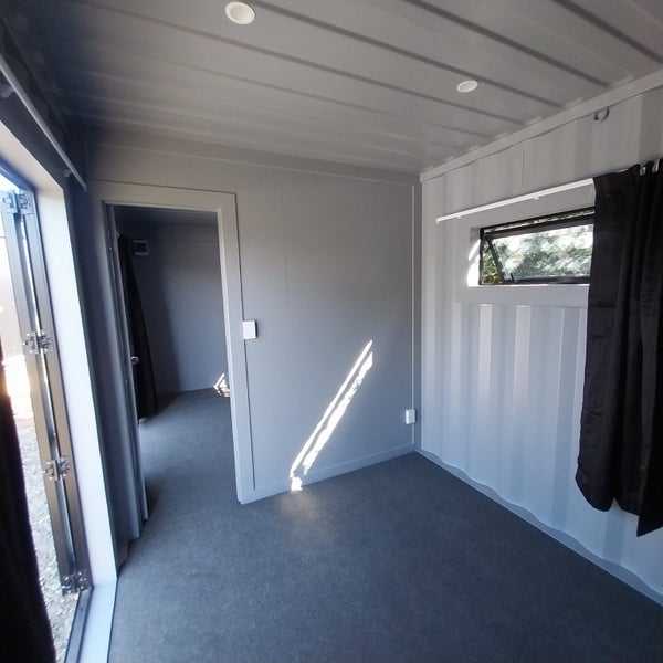 20foot/6m 2 room shipping container/portable cabin. Carousel 2