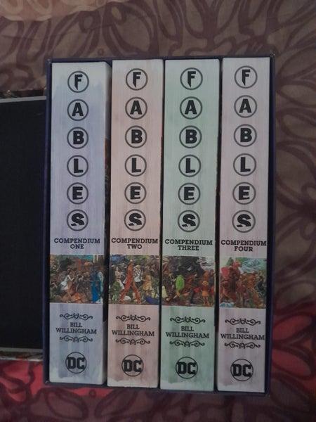Fables 20th Anniversary Boxset Carousel 2
