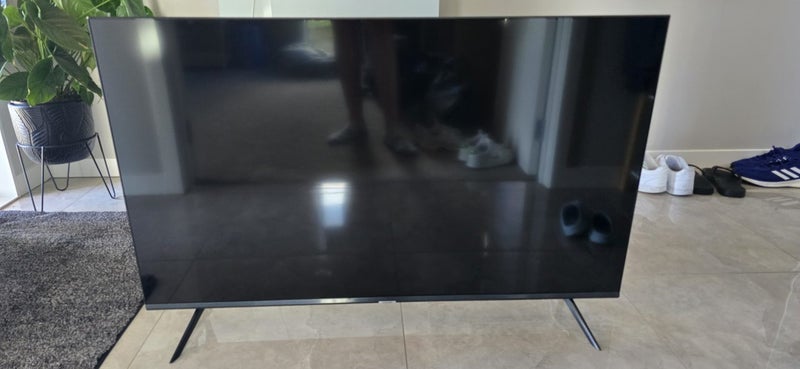 Samsung UA50AU7002S 50" 4K Smart TV Carousel 1