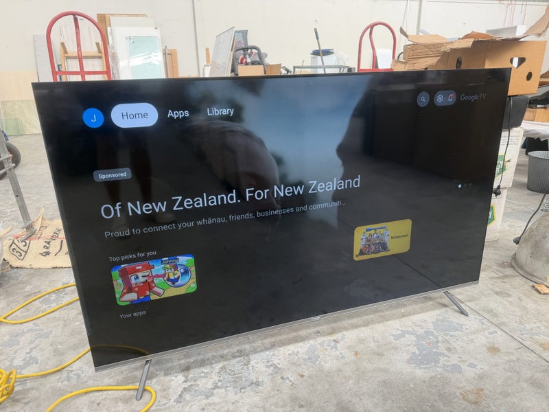 Panasonic Smart TV 65" 4K LED with remote tn65w70bgz Carousel 2