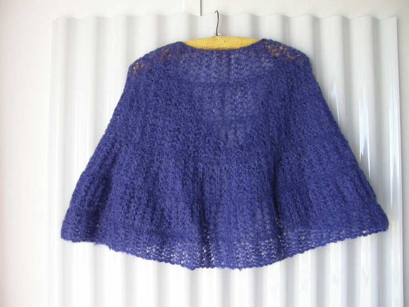 Handknitted shawl - stunning ! Carousel 3