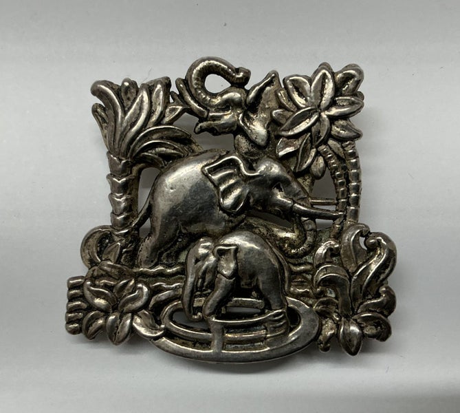 STERLING SILVER BROOCH - “ DEPOSE FRANCE” MOTHER AND BABY ELEPHANT Carousel 1