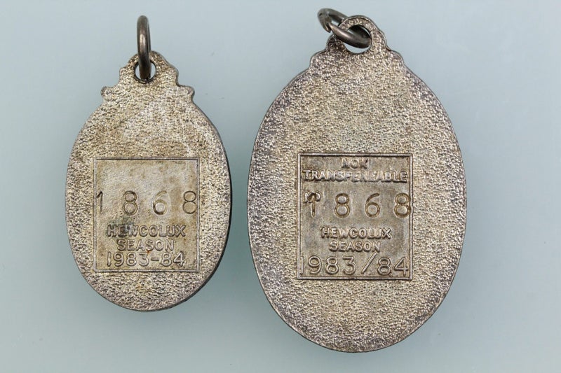 TWO VINTAGE NZ WELLINGTON RACING CLUB MEMBERSHIP FOBS Carousel 2