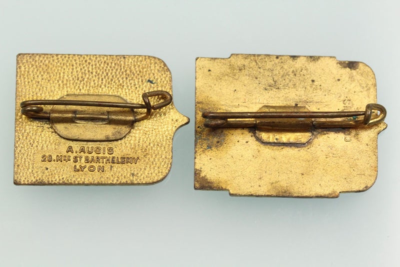 TWO VINTAGE FRENCH EXPLORER RELATED ENAMEL BADGES Carousel 2