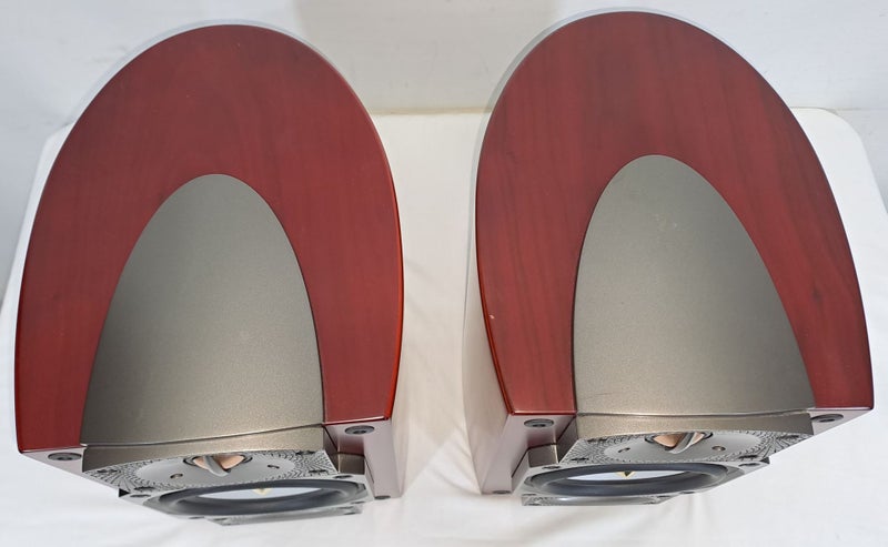 Pair (x2) Paradigm Reference Studio 10 v5 Bookshelf Speakers Carousel 5