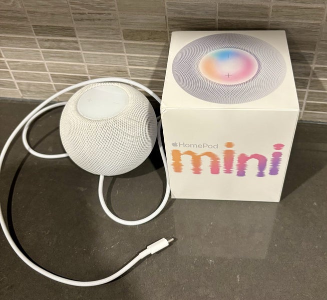 Apple HomePod Mini White Carousel 1