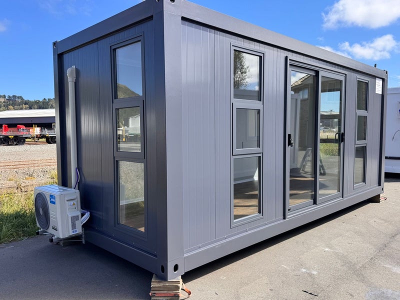 Dark portable cabin 6x2.5m Carousel 1