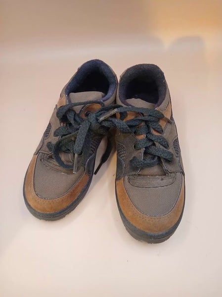 Kids Shoe - Size 7 to 2, Blue or Brown Carousel 2