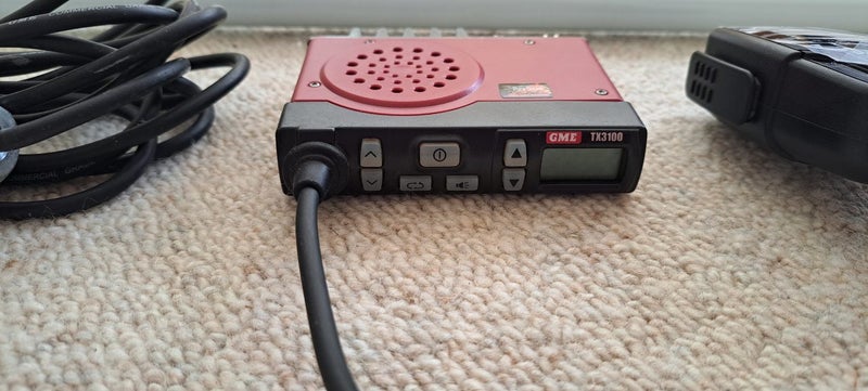 GME TX3100 Radio + Big Aerial Carousel 3