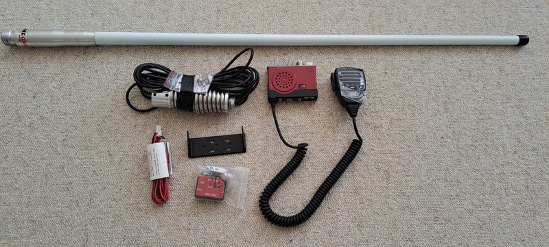 GME TX3100 Radio + Big Aerial Carousel 1