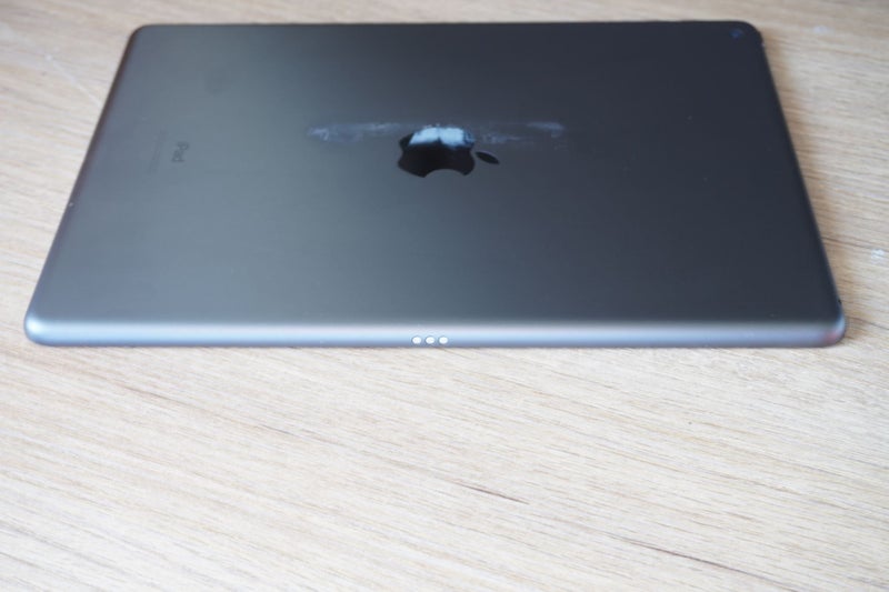 Apple iPad 7 - Ready to Send - Great Working Condition - Warranty Carousel 4