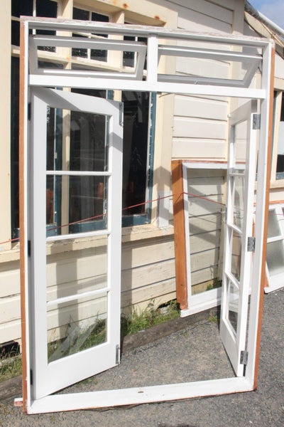 AN ORIGINAL 1905 VILLA STYLE EBONY DOOR HANDLE SET IN VERY GOOD CONDITION Carousel 20