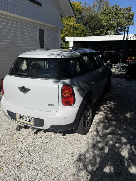 2011 MINI One417521839857346562