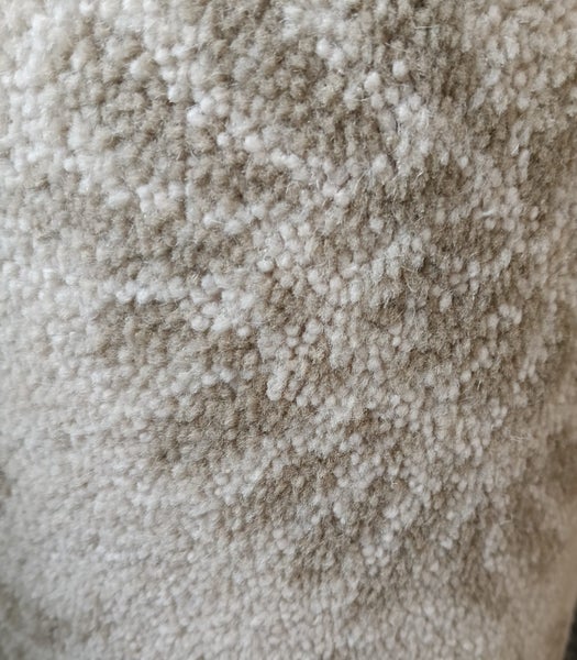 100% NZ Wool carpet offcut | 93 x 320cm Carousel 1