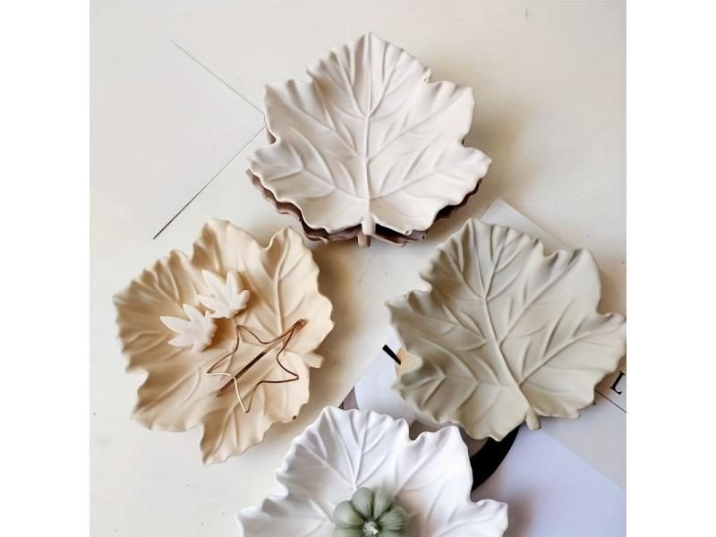 Large 3D Maple Leaf Resin Mold For DIY Coasters And Cup Mats Carousel 1