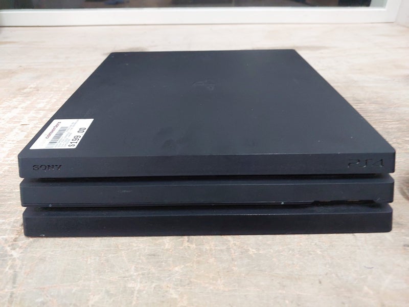 Sony PlayStation 4 Pro – CUH-7202B – 1TB – Jet Black Carousel 2