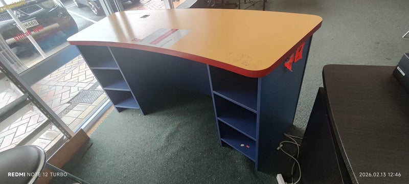 Reception Desk Carousel 2