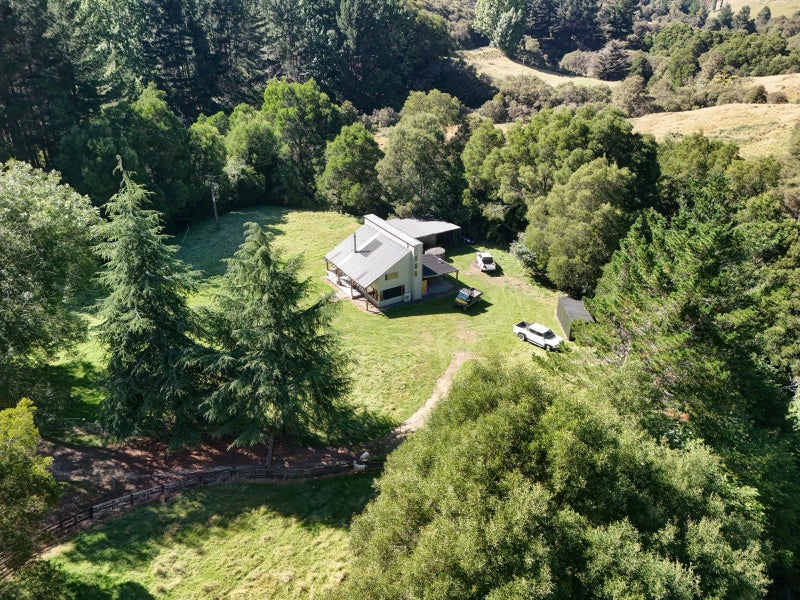 Image 2 of 18
