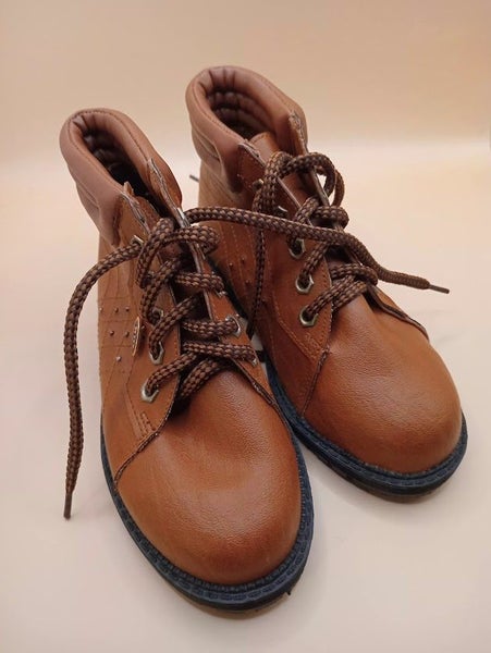 Kid's Shoes Tan or Black Carousel 1