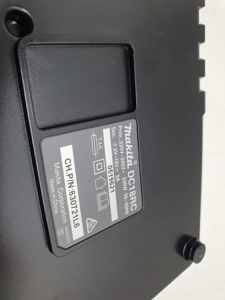 Makita Li-ion Rapid Charger DC18RC Carousel 2