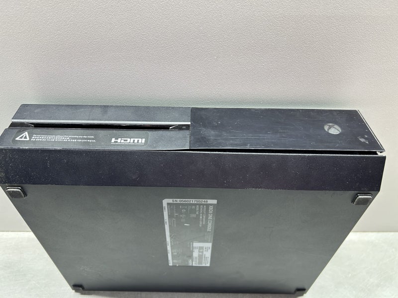 ** $1 RESERVE ** XBOX ONE ORIGINAL CONSOLE 1TB Carousel 3
