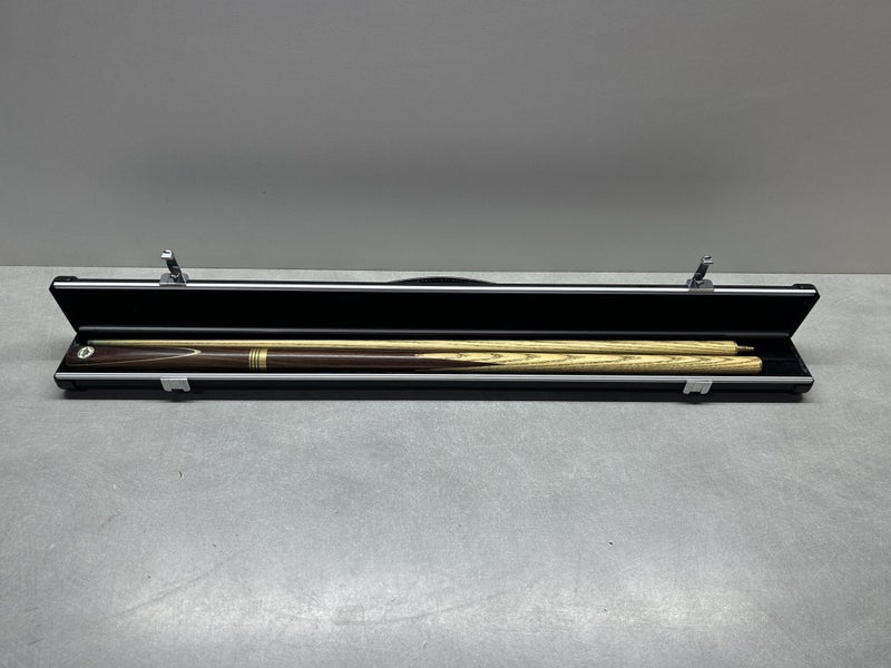 Peradon Storm 2-Piece Pool Cue + Hard Case – Good Condition Carousel 2