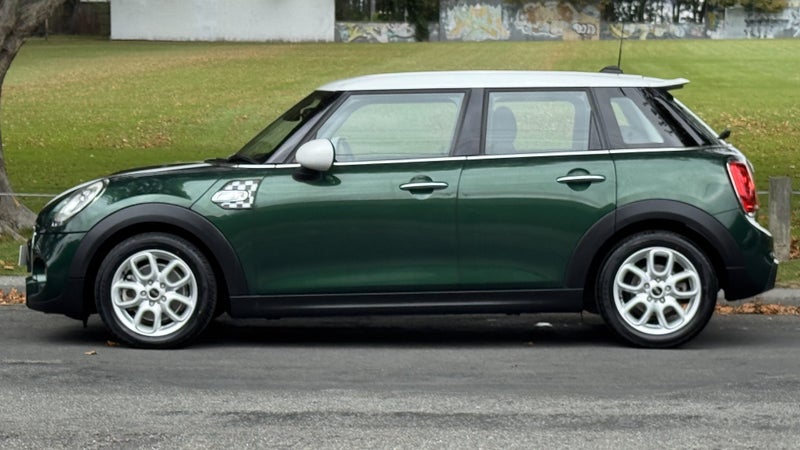 2016 MINI Cooper S 2.0 Turbo - 6-Speed Auto - G...441620700416583685