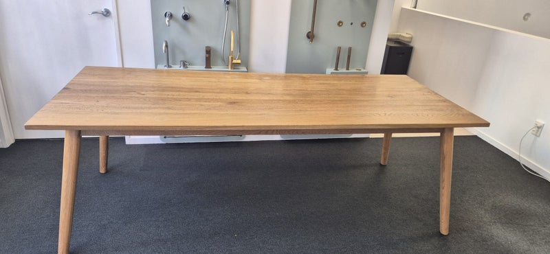 HAWTHORNE VAASA OAK DINING TABLE Carousel 1