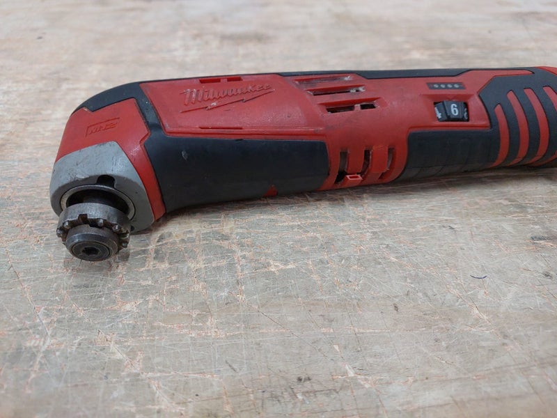 Milwaukee C12 MT Cordless Multi-Tool – 12V M12 Carousel 2