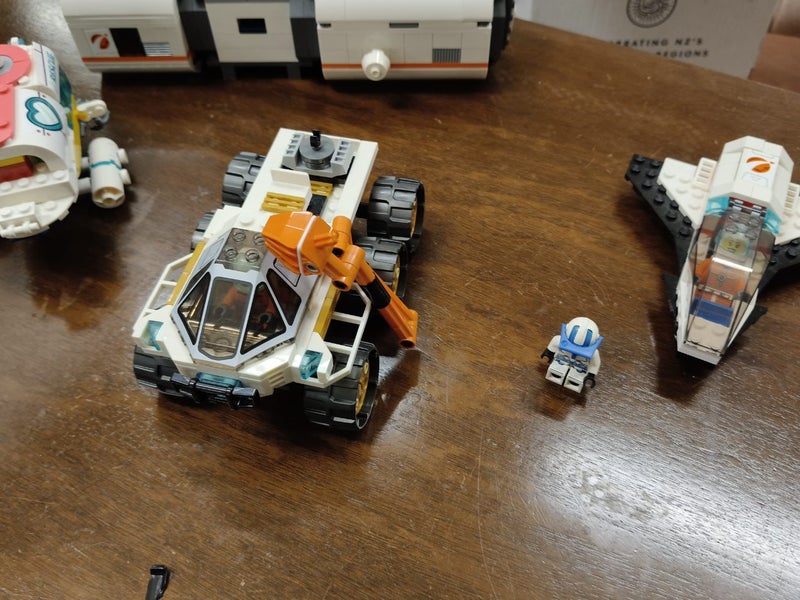 Lego various items star wars Carousel 1