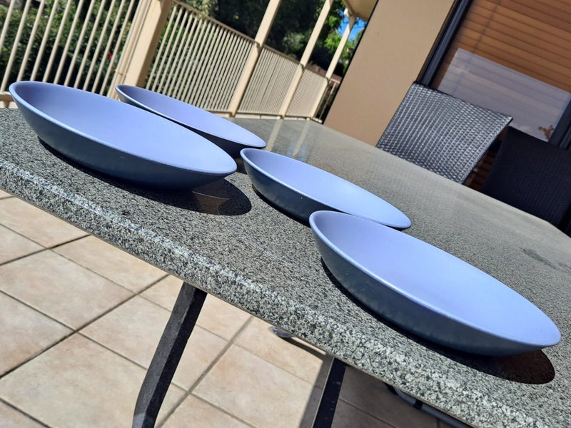 Crown Lynn, Dorothy Thorpe bowl x 4 Carousel 1