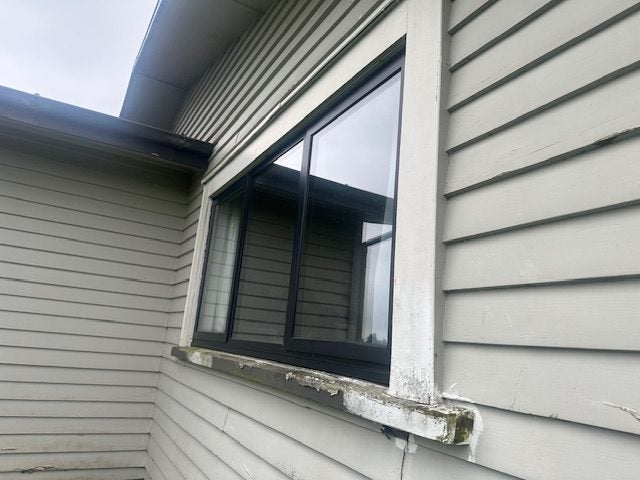 Old farm house for removal Carousel 1