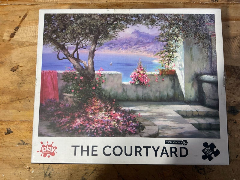 Play Studio 1000pc. PICKUP ONLY Carousel 1