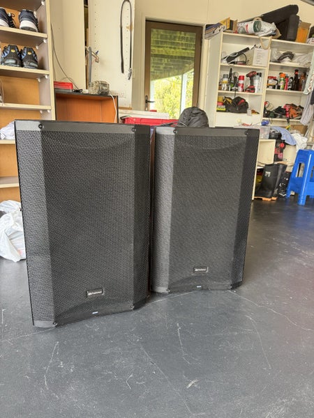 Presonus AIR15 1200W 15” Powered Speakers Carousel 1