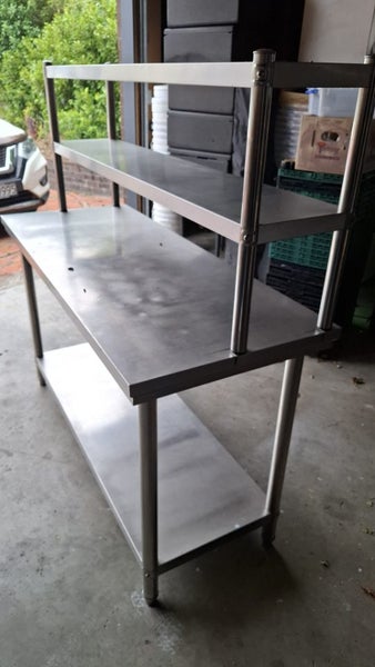 Stainless bench458311724088043520
