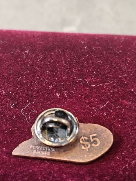 ANZAC Commemorative Pin Shaped Like an Australian Army Slouch Hat. Carousel 2