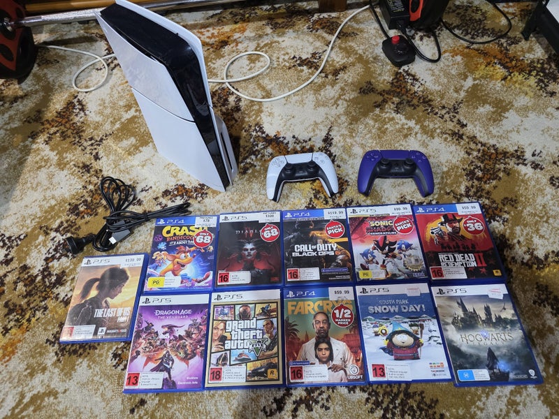 Ps5 + 11 games hardly used Carousel 1