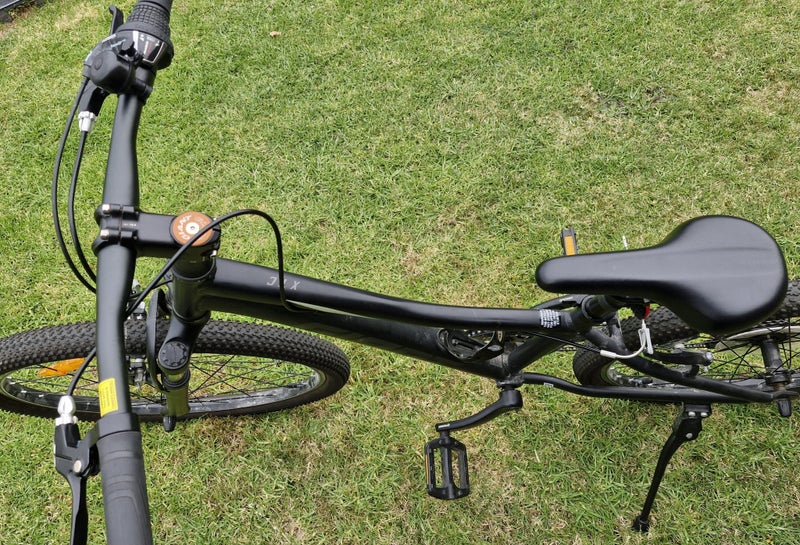 Giant XTC JR 24" bike Carousel 3