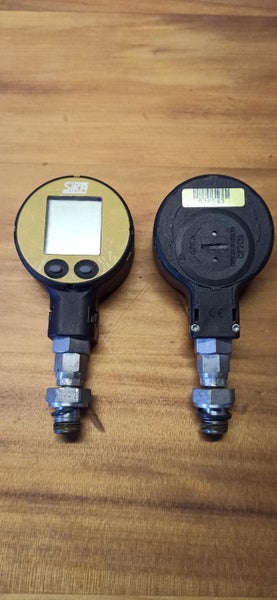 Sika Typ D Intrinsically Safe Manometer Carousel 1