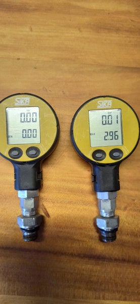 Sika Typ D Intrinsically Safe Manometer Carousel 2