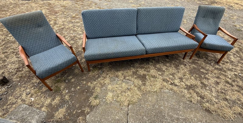 !!!Mid Century Sofa/Couch/Bed Settee & Armchairs x 2 Carousel 1