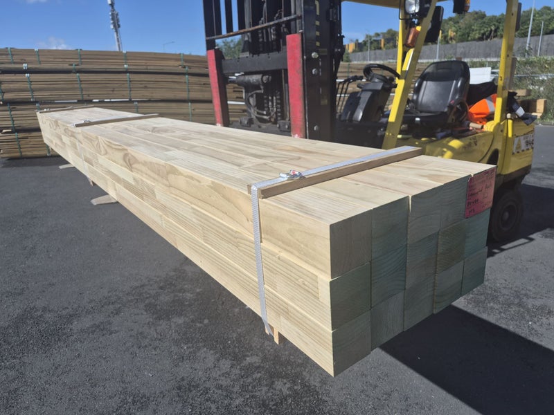 PINE LAMINATED POST 3.6M - D4S H5 - 84 x 84mm - 54m - TS10026 Carousel 1