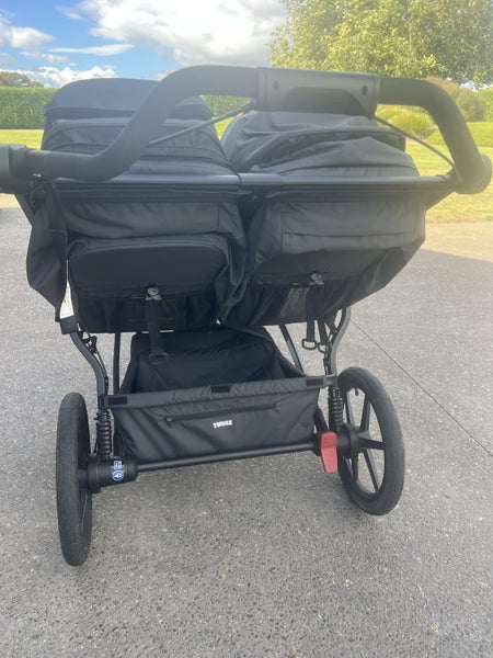 Thule double pram412809894949048323