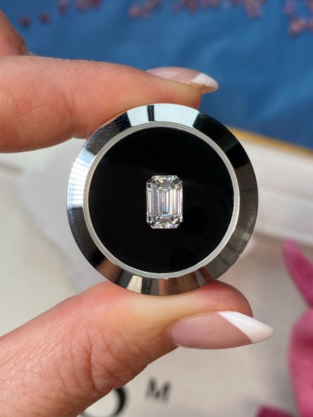 2.00ct Emerald Cut Diamond (Lab Grown) D Colour VS1 Clarity Carousel 1