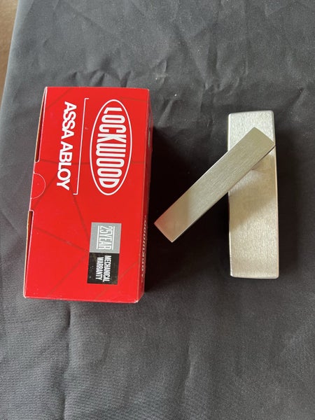 1905 SQUARE END PLATE WITH 59 LEVER Satin Chrome Carousel 1