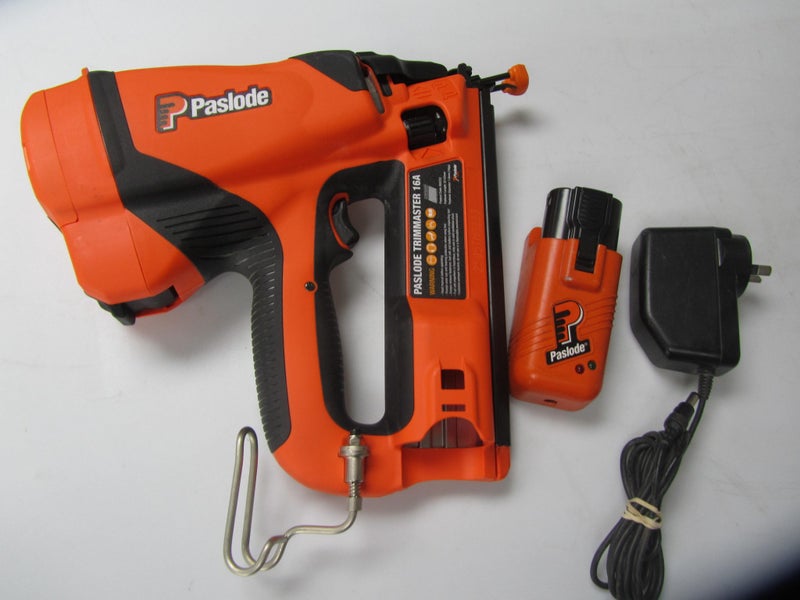 Paslode Bradder with Battery and Charger Carousel 1