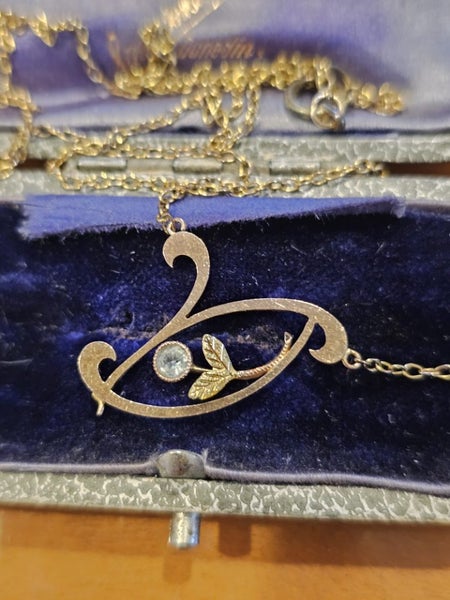 $1 Antique 9ct Gold Pendant/Necklace 2.19gm Carousel 1